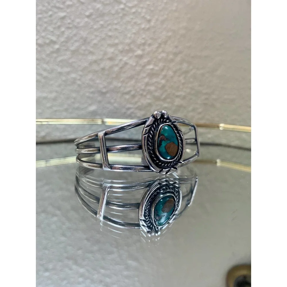 Silver Turquoise cuff - Picture 2 of 8
